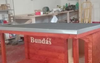 Zateplená psia búda - červená s nadpisom